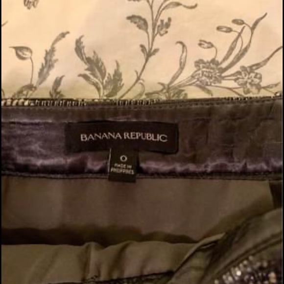 Shimmering Banana Republic skirt size 0 - Picture 2 of 3